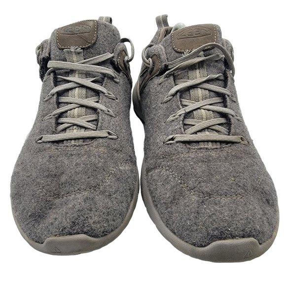 Athletic_Shoes